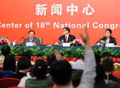 十八大集體採訪談中國共産黨的理論創新