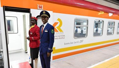 肯尼亞 蒙內鐵路通車儀式舉行 首班客運列車抵達內羅畢站