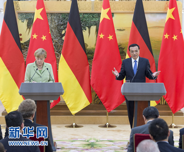 7月7日，中國國務院總理李克強在北京人民大會堂與德國總理默克爾舉行會談。這是會談後，李克強與默克爾共同會見記者。 新華社記者 王曄 攝 