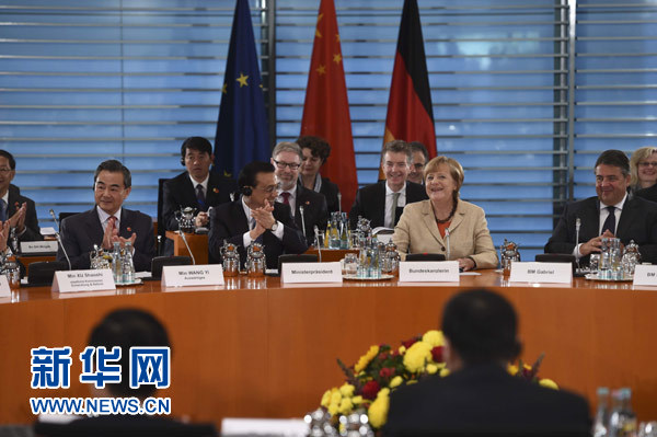10月10日，中國國務院總理李克強在柏林與德國總理默克爾共同主持第三輪中德政府磋商。 新華社記者 李學仁 攝 