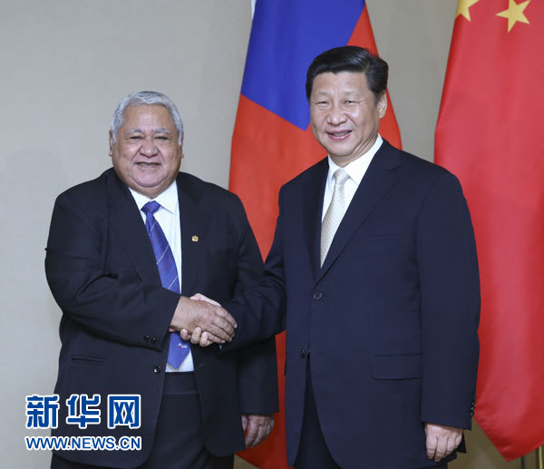11月22日，中國國家主席習近平在斐濟楠迪會見薩摩亞總理圖伊拉埃帕。 新華社記者姚大偉攝