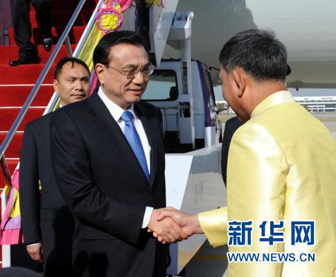 12月19日，中國國務院總理李克強抵達曼谷，出席大湄公河次區域經濟合作領導人第五次會議。新華社記者饒愛民攝
