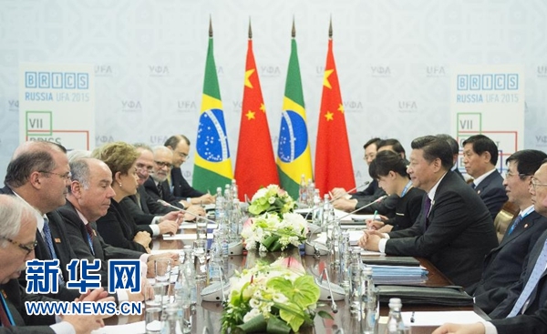  7月9日，國家主席習近平在俄羅斯烏法會見巴西總統羅塞夫。新華社記者謝環馳攝 