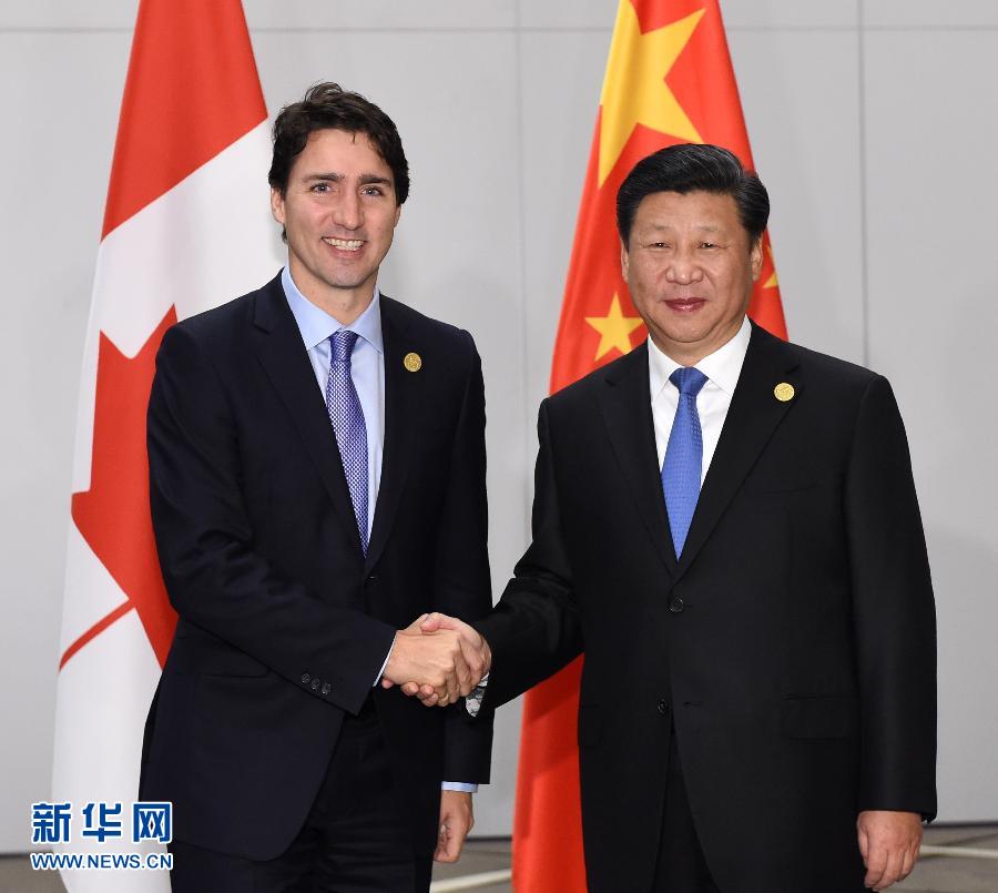 11月16日，國家主席習近平在土耳其安塔利亞會見加拿大總理特魯多。 新華社記者 饒愛民 攝