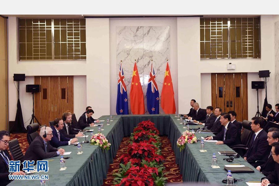 11月18日，國家主席習近平在菲律賓馬尼拉會見新西蘭總理約翰·基。 新華社記者 饒愛民 攝