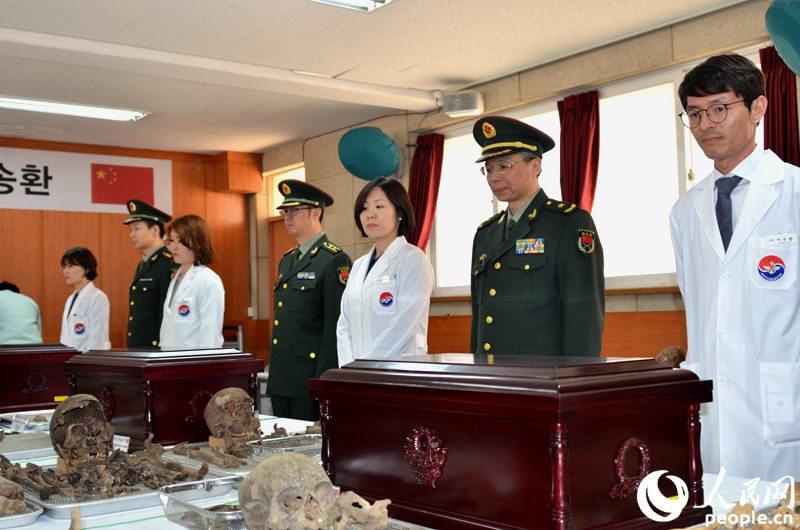 中韓雙方舉行第三輪在韓志願軍烈士遺骸裝殮儀式