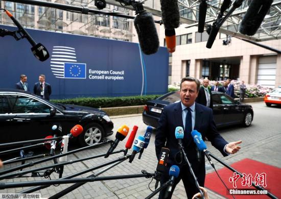 當地時間2016年6月28日，比利時布魯塞爾，歐盟將舉行新一輪峰會，多國領導人出席。這是英國脫歐公投後，英國首相卡梅倫與歐盟領導人之間的首次會面。按照歐盟此前確定的議程，本次歐盟峰會在布魯塞爾當地時間28號到29號召開。本次峰會是英國首相卡梅倫在公投結果出爐後，首次與歐盟各國領導人會面。