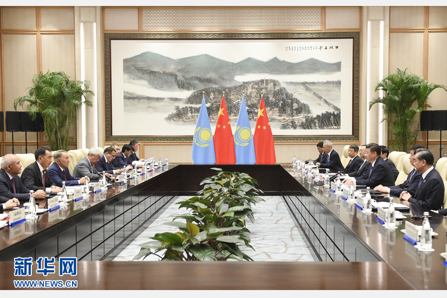 9月2日，國家主席習近平在杭州同哈薩克斯坦總統納扎爾巴耶夫舉行會談。 新華社記者 謝環馳 攝 