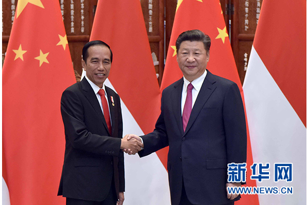 9月2日，國家主席習近平在杭州會見前來出席二十國集團領導人杭州峰會的印度尼西亞總統佐科。 新華社記者張鐸攝