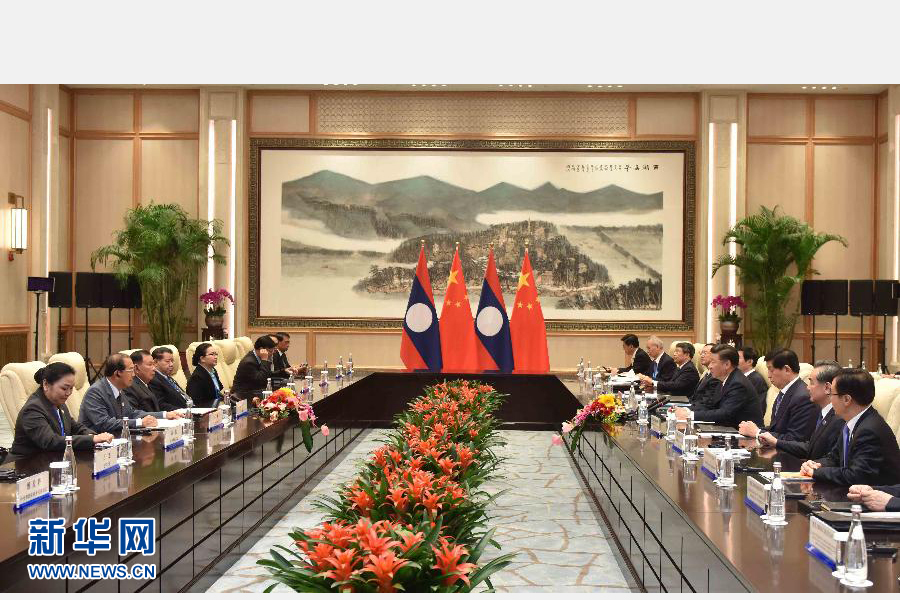 9月2日，國家主席習近平在杭州會見寮國國家主席本揚。新華社記者張鐸攝