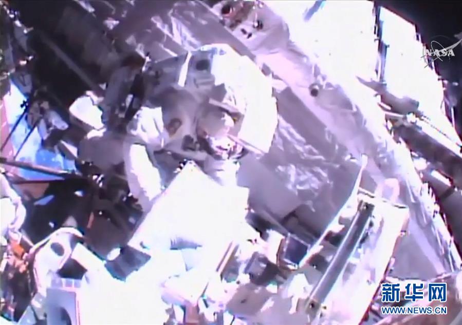（外代一線）（1）國際空間站宇航員太空行走裝電池 