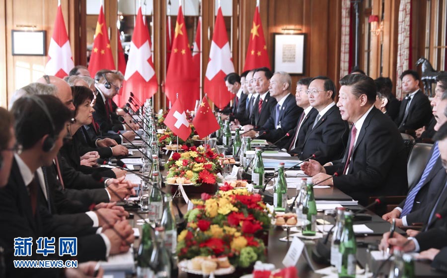 1月16日，國家主席習近平在伯爾尼同瑞士聯邦主席洛伊特哈德舉行會談。 新華社記者 蘭紅光 攝