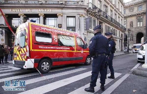 （外代一線）（12）一男子在盧浮宮持刀行兇　法國政府稱此事具恐襲特徵