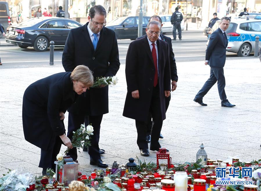 （外代一線）（6）德突總理悼念德聖誕市場襲擊案遇難者