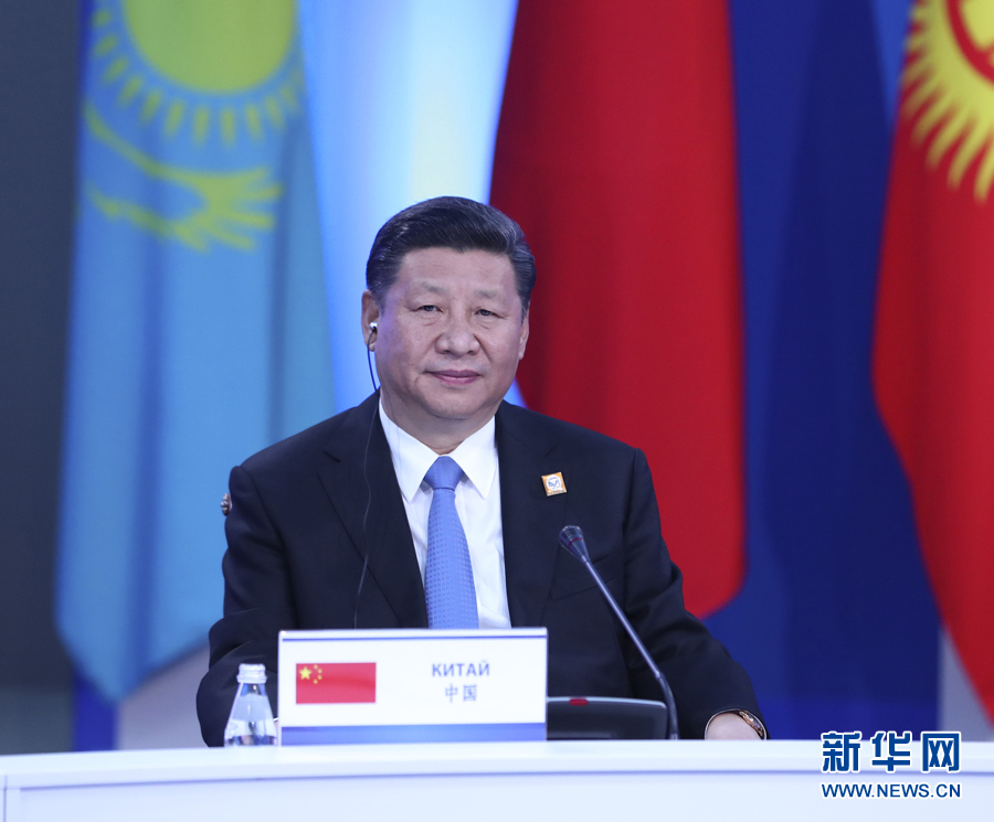 6月9日，國家主席習近平在哈薩克斯坦首都阿斯塔納出席上海合作組織成員國元首理事會第十七次會議並發表重要講話。 新華社記者 龐興雷 攝 