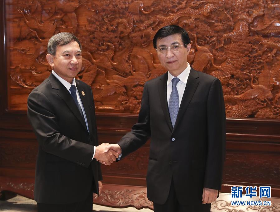 （時政）王滬寧會見泰國副總理巴金