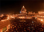 印度民眾點燈迎接吉祥月 慶祝傳統節日