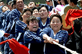 實拍朝鮮人過“五一”:男女老少歡呼歌唱感謝領袖
