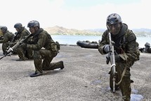 日本自衛隊成立60周年 日美舉行“奪島”訓練(組圖)