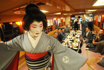 高清組圖：探訪日本唯一男性藝妓的真實生活