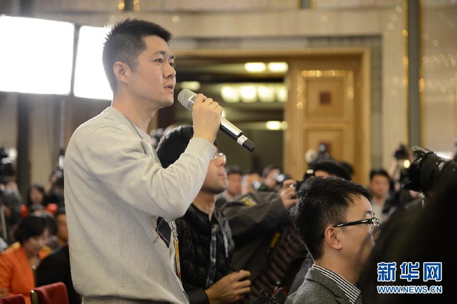 （两会）（3）十二届全国人大一次会议举行新闻发布会