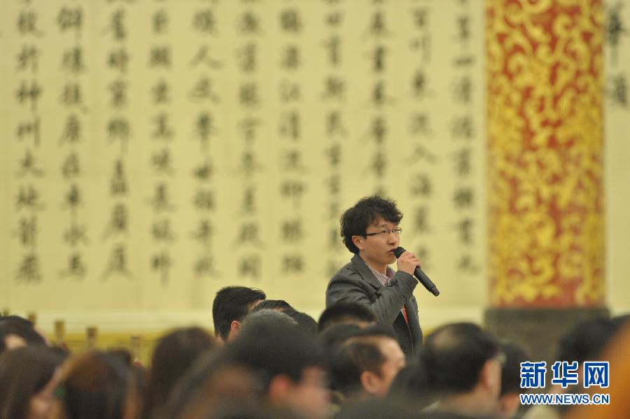 （两会）（15）民主党派中央和全国工商联领导人集体接受媒体采访