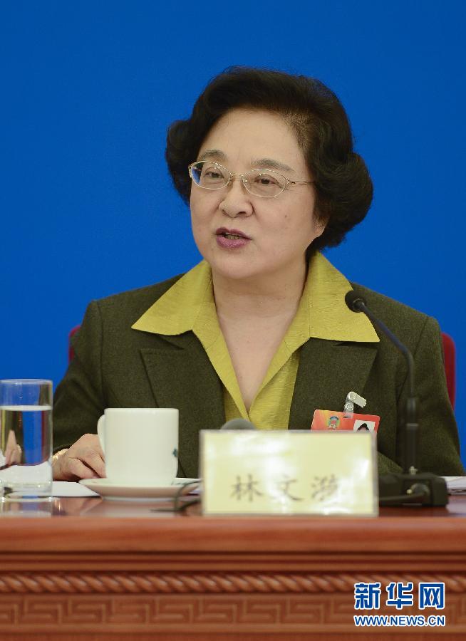 （两会）（7）民主党派中央和全国工商联领导人集体接受媒体采访