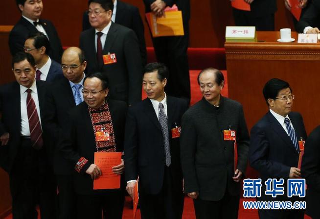 （两会）（28）十二届全国人大一次会议举行第四次全体会议