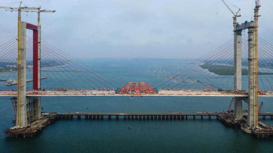 湛江调顺跨海大桥合龙 全长约9.36公里