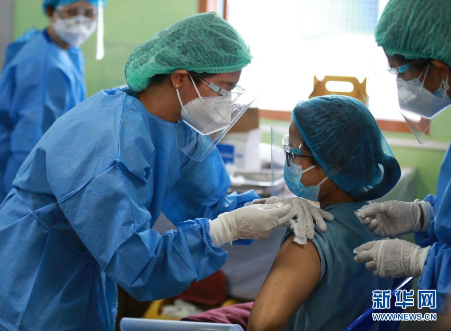 缅甸正式展开新冠疫苗接种 一线医务人员等优先