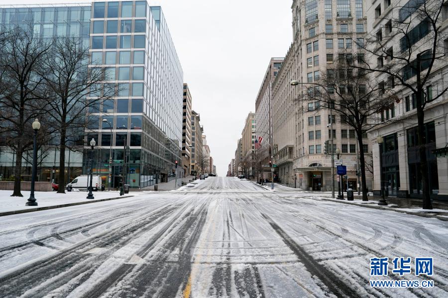 美国部分地区遭遇风雪天气