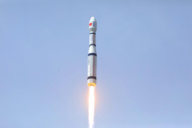 “蓝星球”号遥感卫星成功发射 新华网“源数据”科研平台再添利器