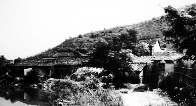 红色珍宝丨最最新开网页传奇sf后一颗子弹留给自己