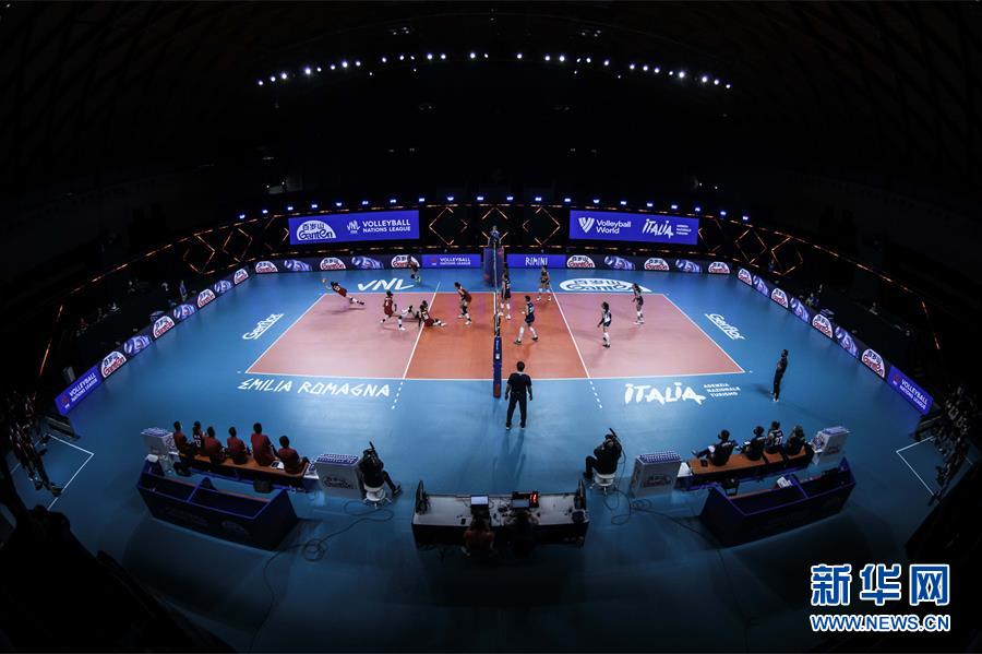 （体育）（4）排球&mdash;&mdash;世界女排联赛：中国队战胜意大利队