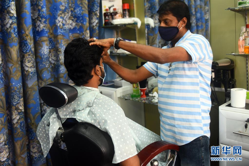 探访斯里兰卡：全国出行限制令暂时放松