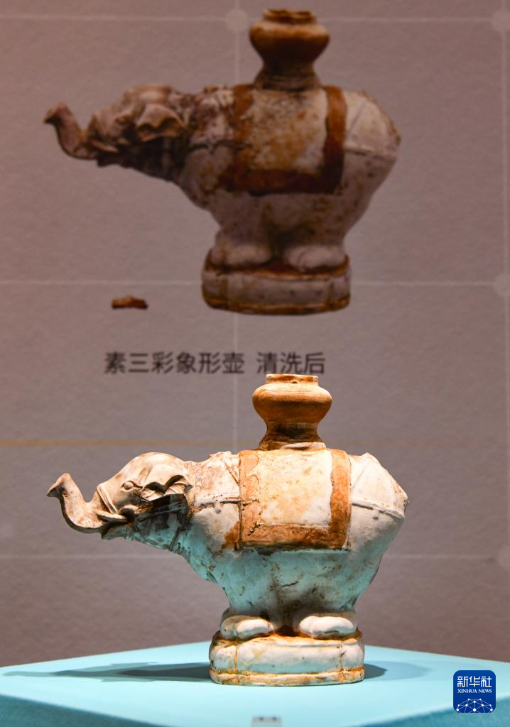 400余件南海沉船遗址出水文物首次亮相-新华网