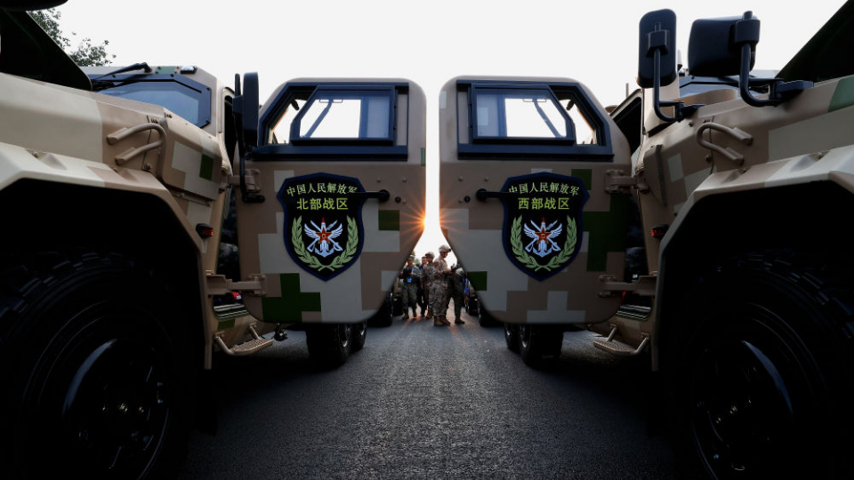 新华社出图丨带你看胜利日大阅兵这一天！