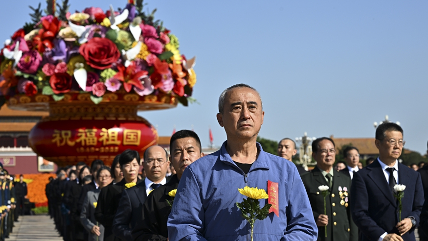 烈士纪念日向人民英雄敬献花篮仪式在京隆重举行