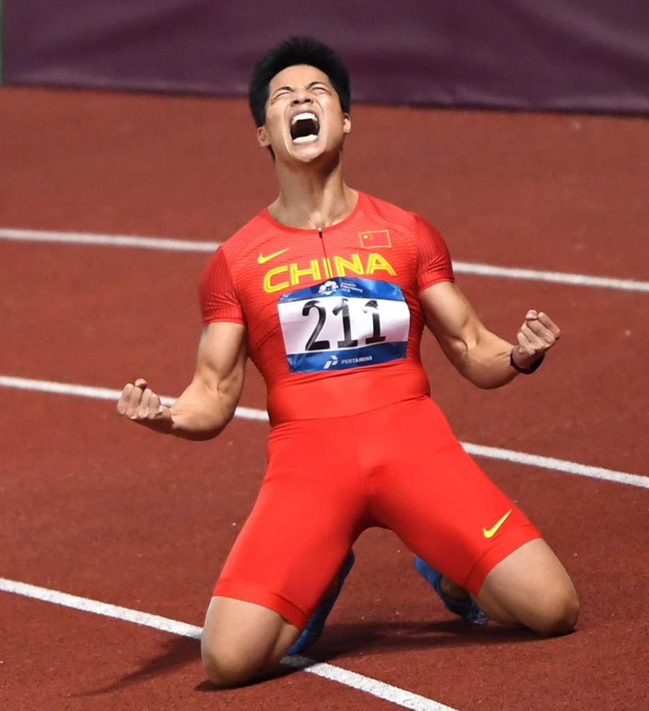 全运·致敬丨步履不息——致敬“亚洲飞人”苏炳添_第十五届全国运动会_新华网, image size:934x1024