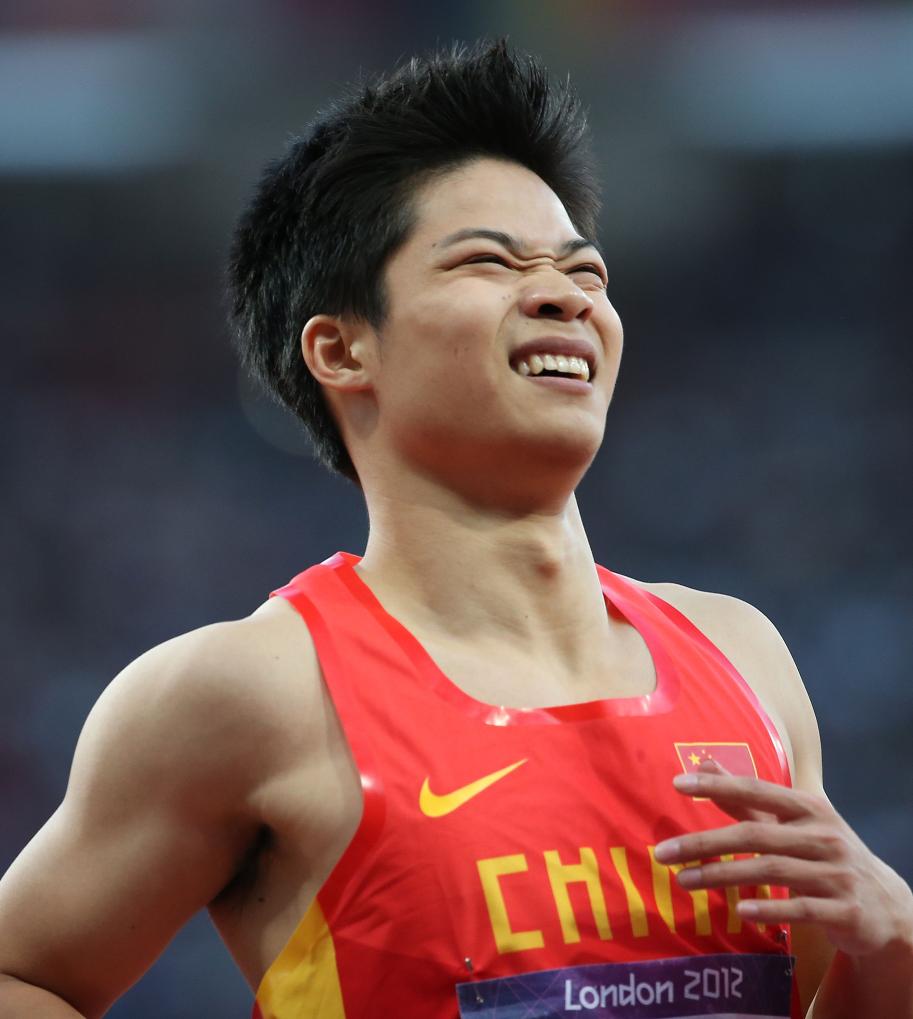 全运·致敬丨步履不息——致敬“亚洲飞人”苏炳添_第十五届全国运动会_新华网, image size:913x1019