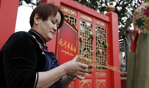好莱坞环球影城内的&ldquo;中国年味&rdquo;