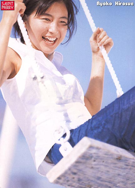 Ryoko_Hirosue0017