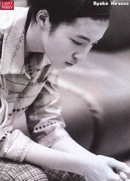 Ryoko_Hirosue0025