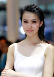 邻家小妹型车模