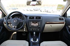 新速腾中控台全景