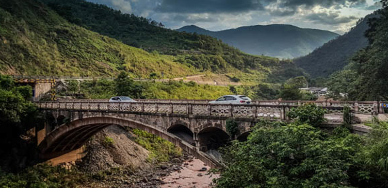 江淮瑞风S5重走滇缅公路纪念抗战胜利70周年