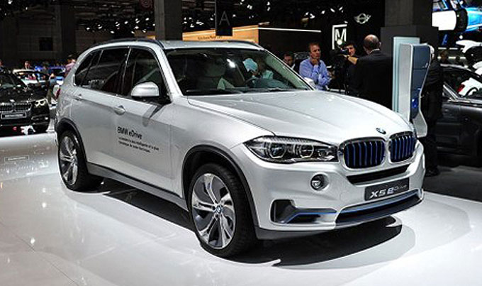 宝马X5插电混动上市 售价92.80万元