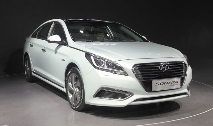 索纳塔九插电混动发布 百公里油耗4.8L