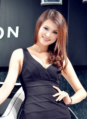 东风标致车模抢先看：刘一潼