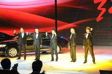 一汽员工演唱《五星红旗》